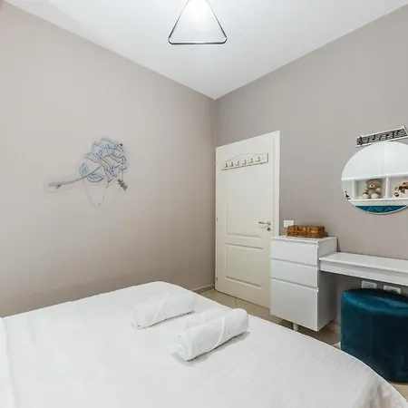 Kondo Stays - Digital Nomad Apartment Tirana