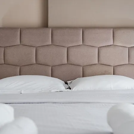 Apartment Kondo Stays - Digital Nomad Tirana