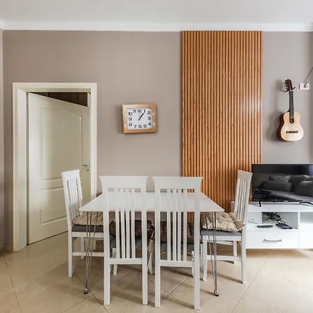 Kondo Stays - Digital Nomad Tirana
