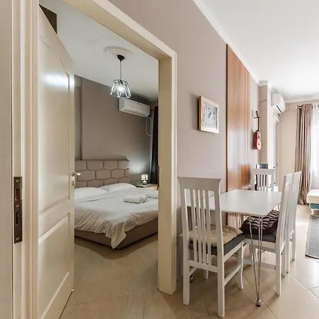 Apartment Kondo Stays - Digital Nomad Tirana